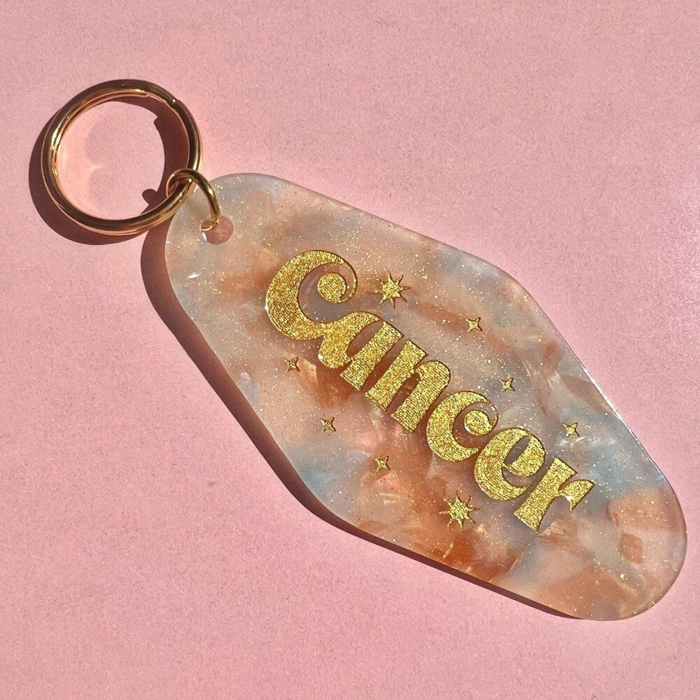 Cancer Horoscope Engraved Gold Glitter Resin Motel Keychain